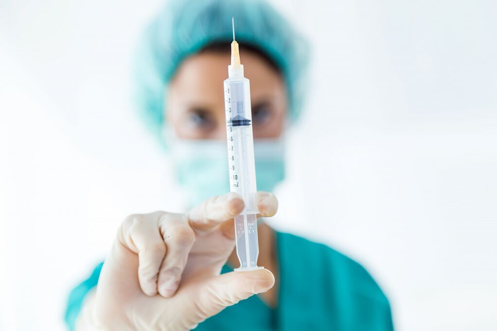 Injection of joints and joints