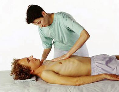 Chest Osteochondrosis Massage Reduces Pain and Spasms